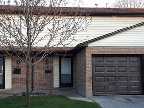 Building Photo - 215 Trudeau Dr