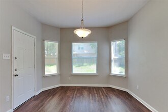 Building Photo - 738 Levi Bend