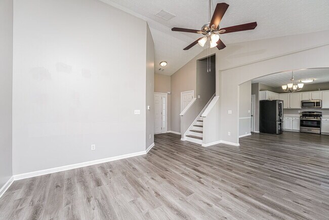 Building Photo - 698 Clairidge Elm Trail SW