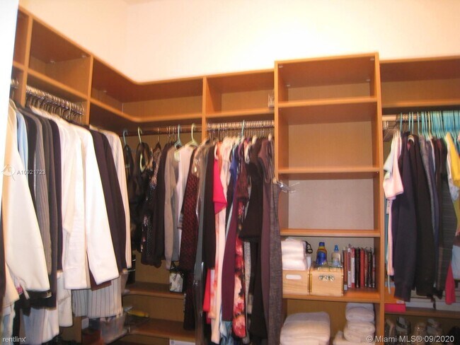 Foto del edificio - 2 br, 2.5 bath Townhome - 14630 SW 6th St
