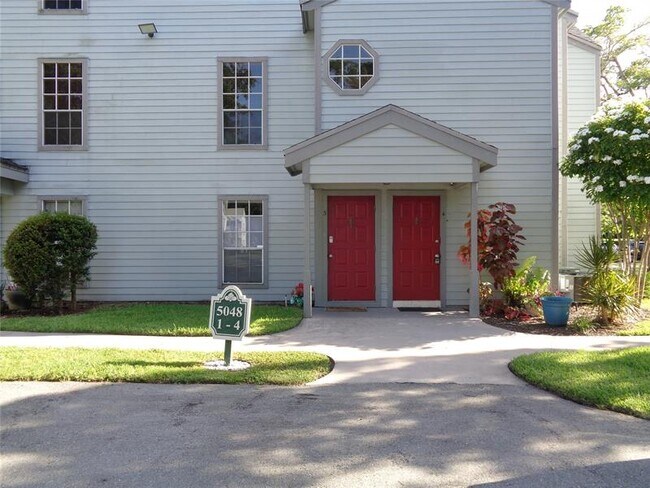 Foto del edificio - 5048 Heatherhill Ln