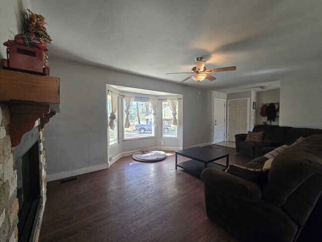 Foto del edificio - 13545 Homestead Rd