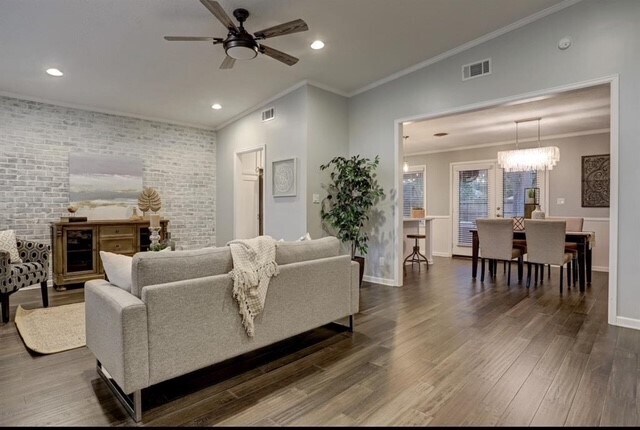 Foto del edificio - 6022 Woodbrook Ln