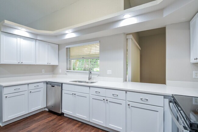 Building Photo - 4537 Chimney Creek Dr