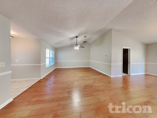 Building Photo - 1133 Linwood Loop