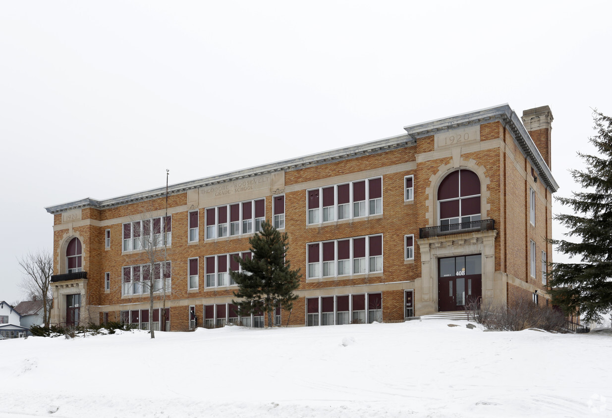 Primary Photo - Roosevelt Center