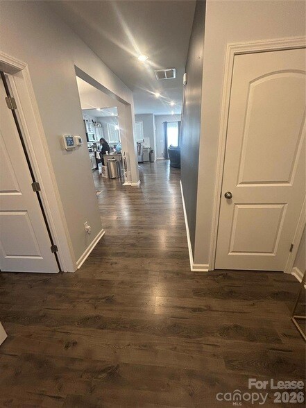 Foto del edificio - 107 Stonewater Dr