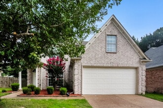 Building Photo - 8116 Fleets Run Dr