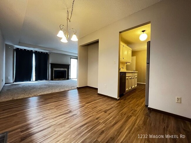 Foto del edificio - 1232 Wagon Wheel Rd