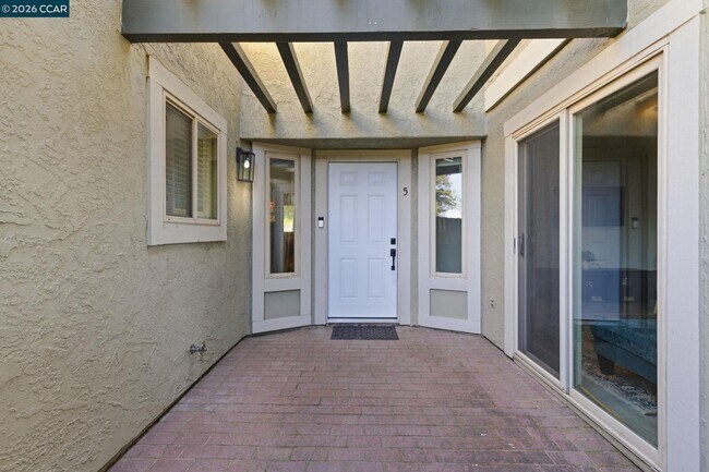 Foto del edificio - 102 Luna Grande Cir