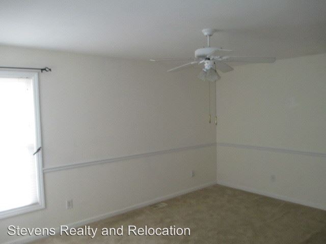 Building Photo - 104 Hunters Glen Ct