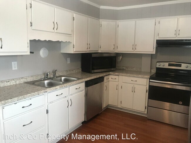 Building Photo - 3 br, 1 bath House - 35 S Front St