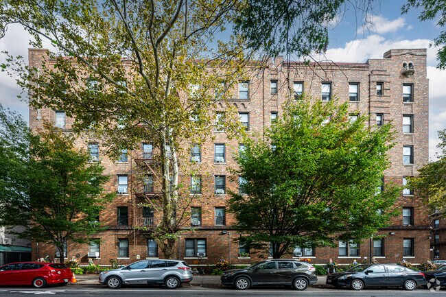 Building Photo - 32-86 33rd St