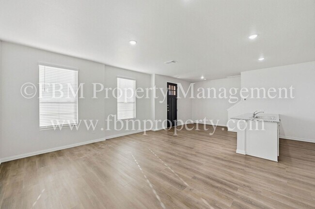 Foto del edificio - 1801 Ethereal Ln