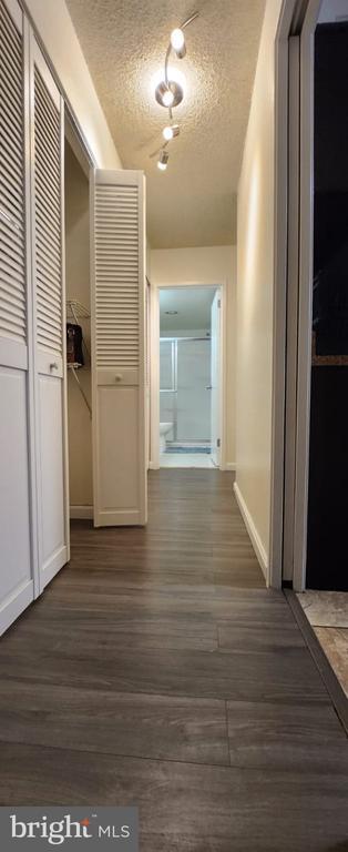 Foto del edificio - 2300 Pimmit Dr