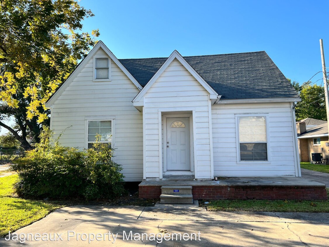 3 br, 2 bath House 415 Ash St House Rental in Sulphur, LA