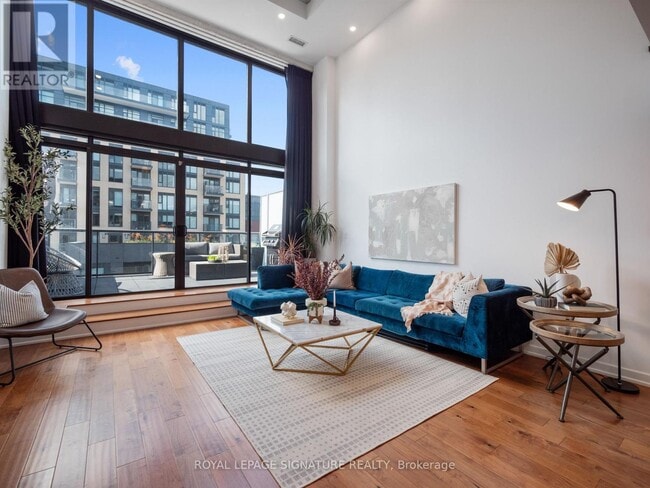 Building Photo - 533 Richmond St W