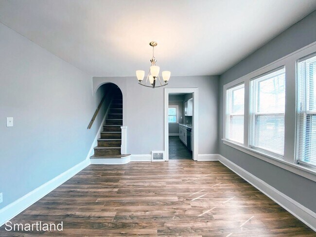 Foto del edificio - 3 br, 1 bath House - 19350 Ormiston Avenue