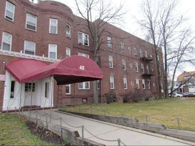 48 S Long Beach Ave Apartments - 48 South Long Beach Avenue