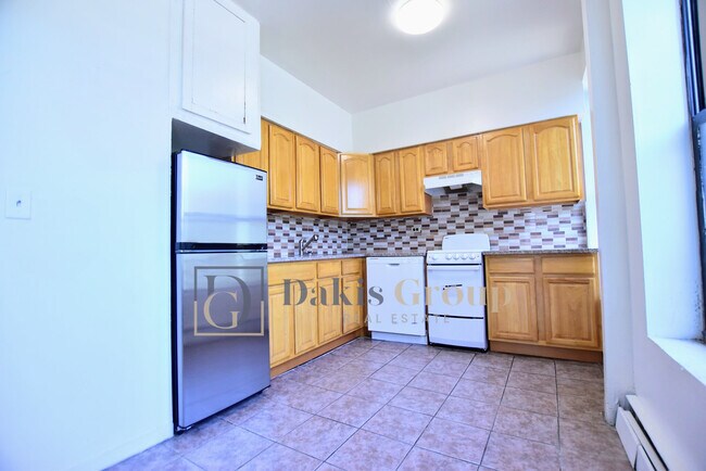 Foto del edificio - 23-34-34 28th Ave