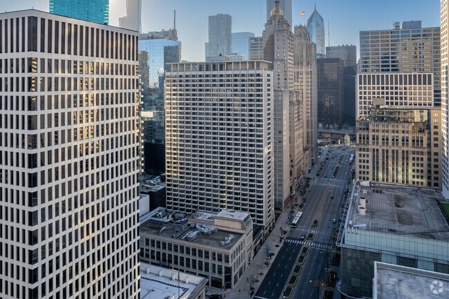 Aerial Photo - 535-541 N Michigan Ave