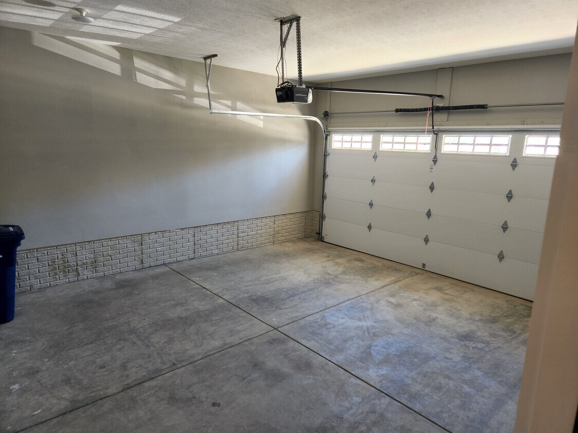 333 Maddalena Ln Unit 320, Westerville, OH 43081 Condo for Rent in