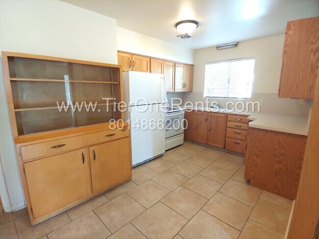 Foto del edificio - This property offers a NO DEPOSIT option available for qualified renters!