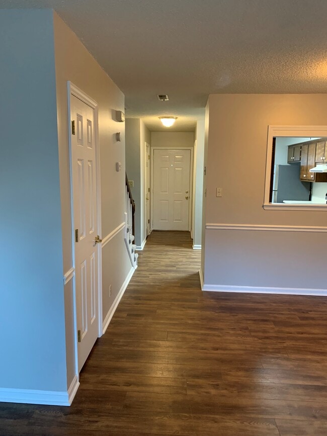 Building Photo - 6 Townes Ct