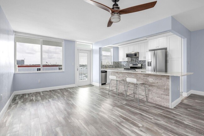 Building Photo - 108 Paradise Harbour Blvd