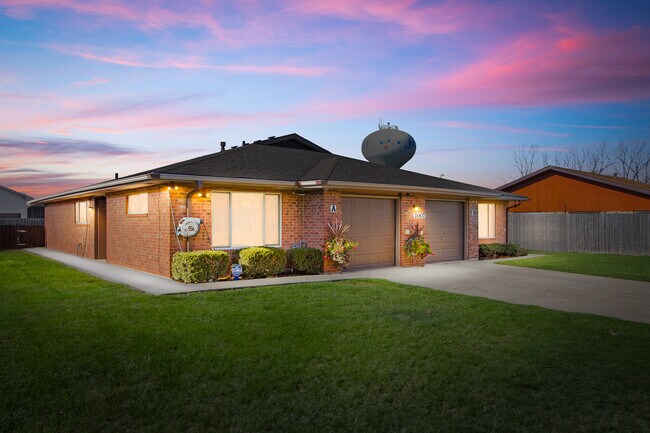 Crepúsculo dúplex - Parkview Estates