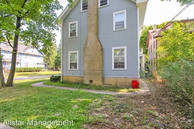 Building Photo - 4 br, 1.5 bath House - 2100 Cottage Grove Dr