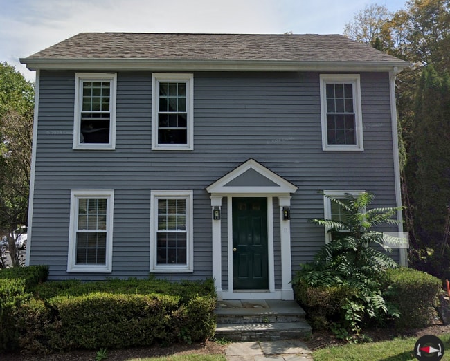 Building Photo - 11 Maple St