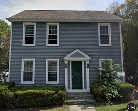 Building Photo - 11 Maple St