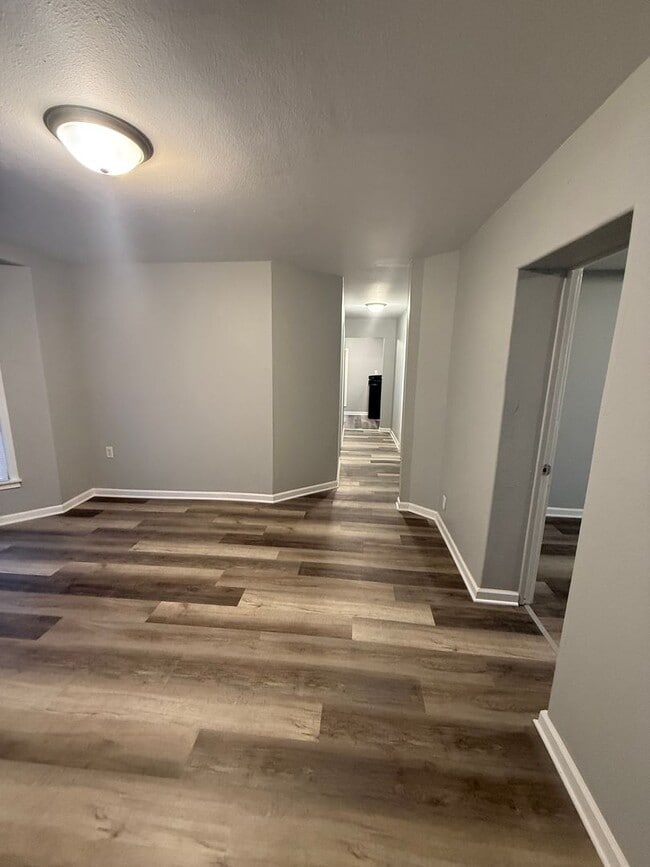 Foto del edificio - 406 S Oak St