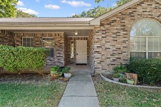 Building Photo - 4810 Landrun Ln