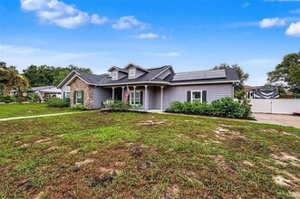 Building Photo - 606 Royal Crest Dr