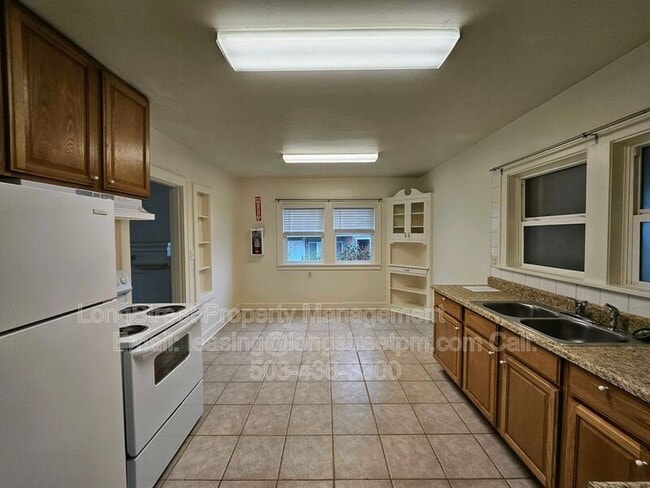 Building Photo - 11380 SW Greenburg Rd