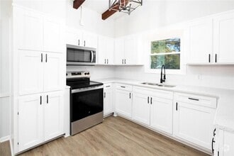 Building Photo - 355 Mc Cartha Dr