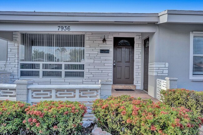 Foto del edificio - Beautiful 3 bedroom 2 bath Home in Miramar...