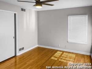 Building Photo - 343 Langton Dr