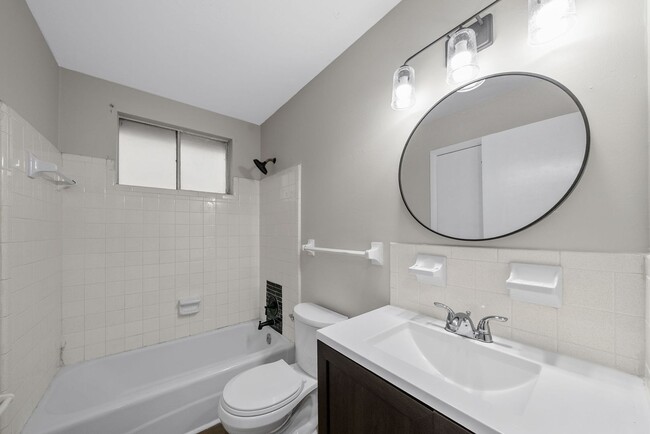 Foto del edificio - 125 Tandy Dr