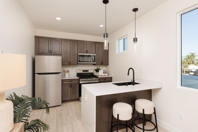 Building Photo - New with a View | Laundry | Dishwasher | A/C | Quartz