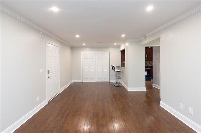 Foto del edificio - 2657 Lenox Rd NE