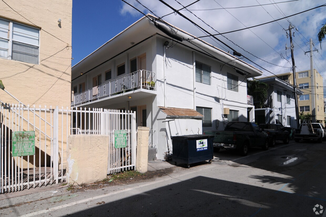 Foto del edificio - 1351 Euclid Ave