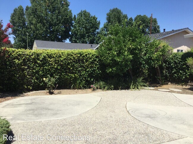 Building Photo - 3 br, 2 bath House - 2380 Briarwood Drive