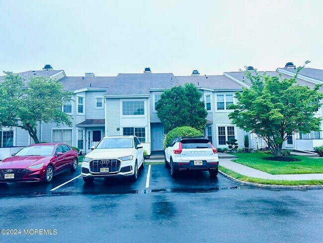 Building Photo - 16 Gerard Pl