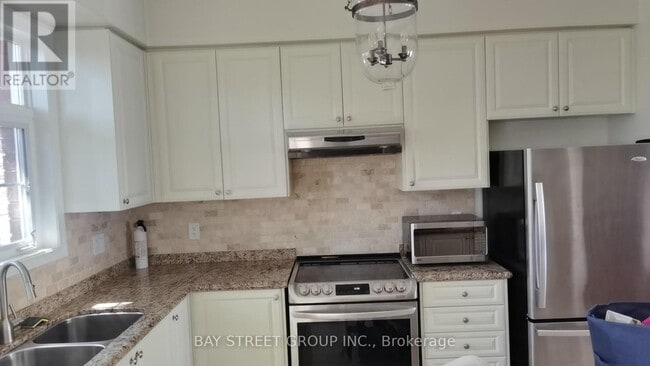 Building Photo - 1701-1701 Finch Ave