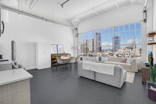 Foto del edificio - 939 S Broadway
