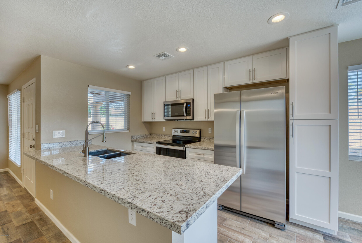 Foto principal - 520 W Tonopah Dr
