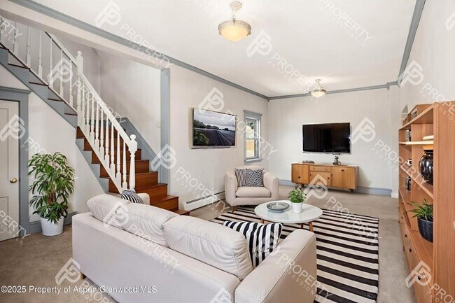 Foto del edificio - Charming Single Family Home in Rifle for Rent